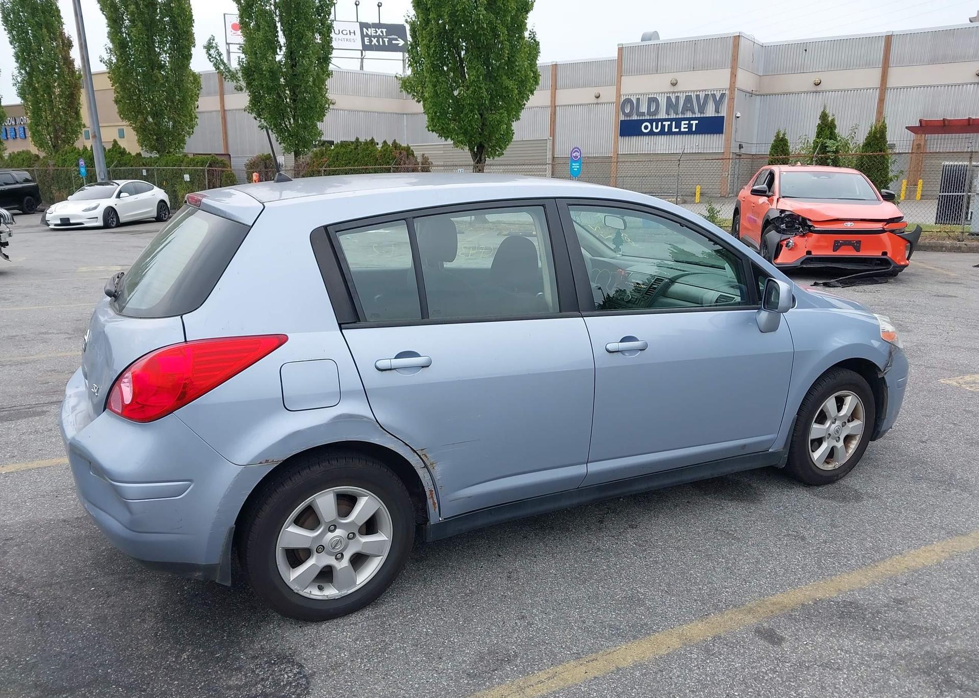 2009 NISSAN VERSA