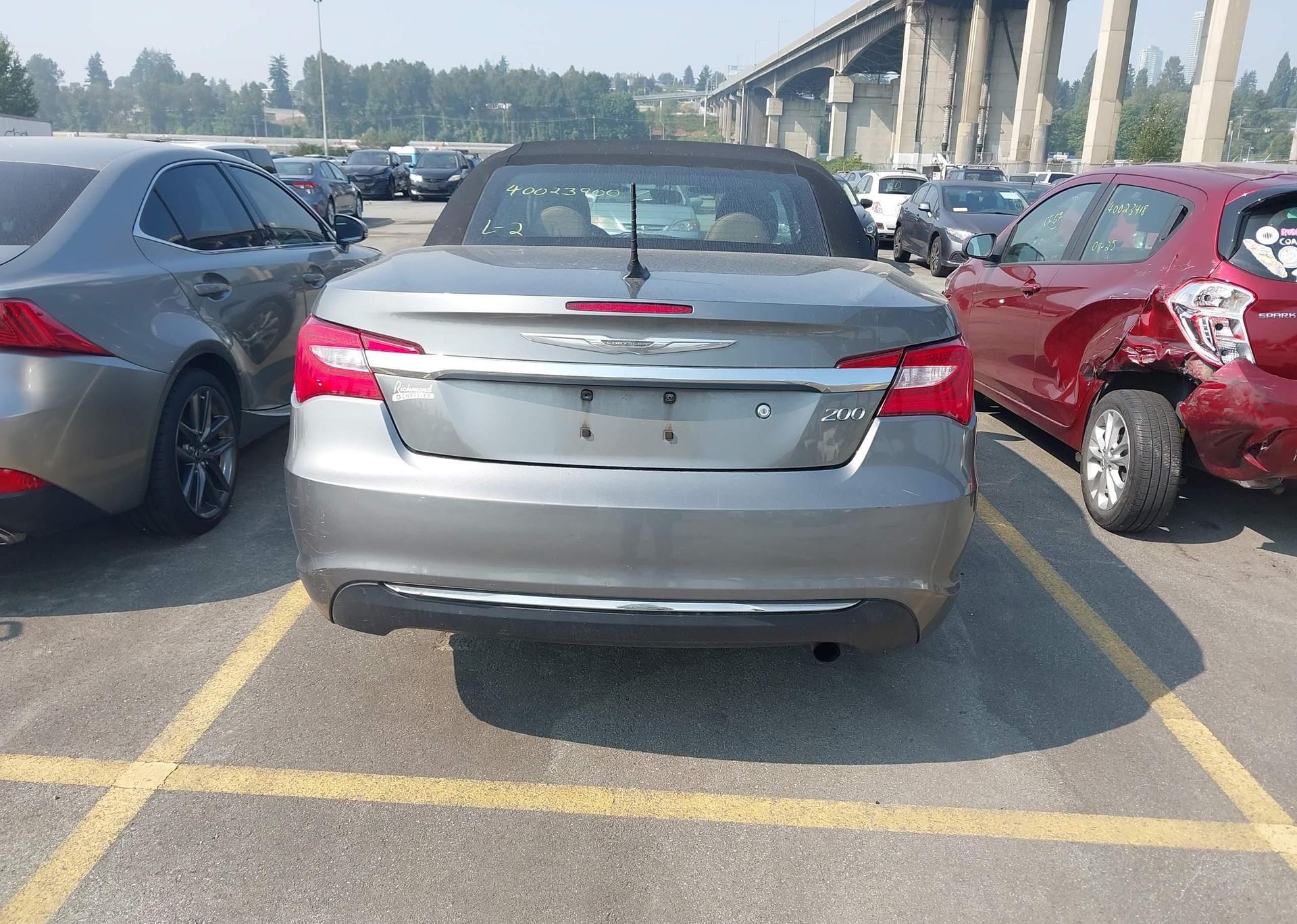 2012 CHRYSLER 200