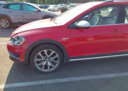 2017 VOLKSWAGEN GOLF