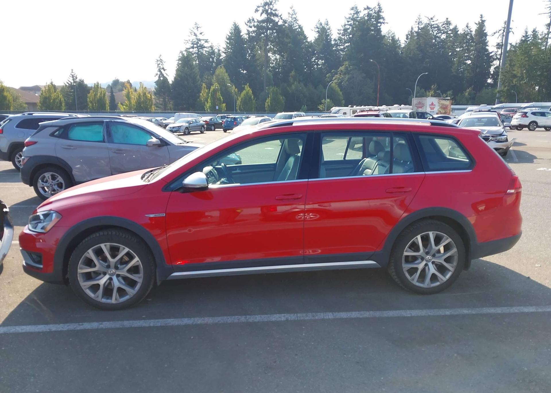 2017 VOLKSWAGEN GOLF