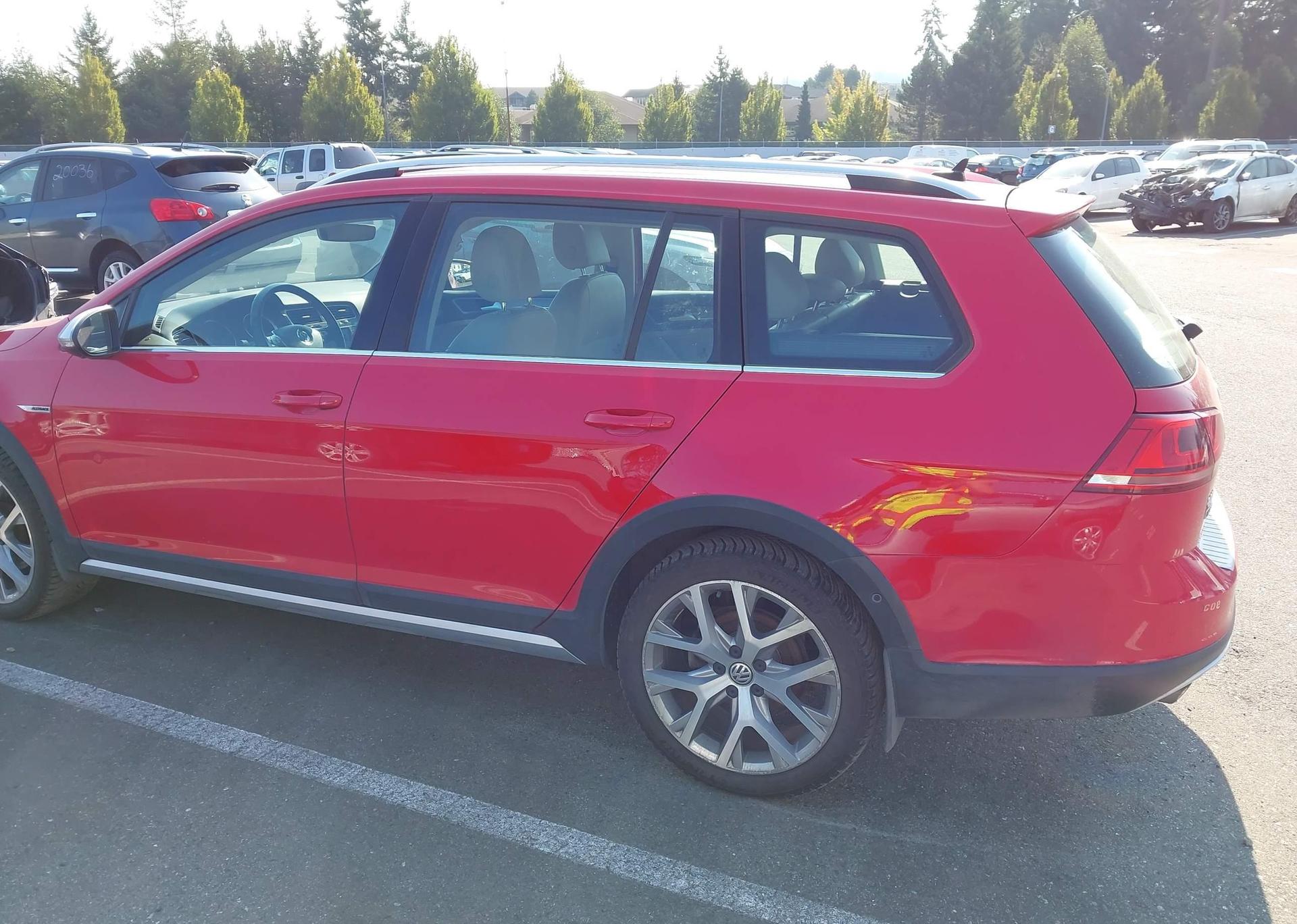 2017 VOLKSWAGEN GOLF