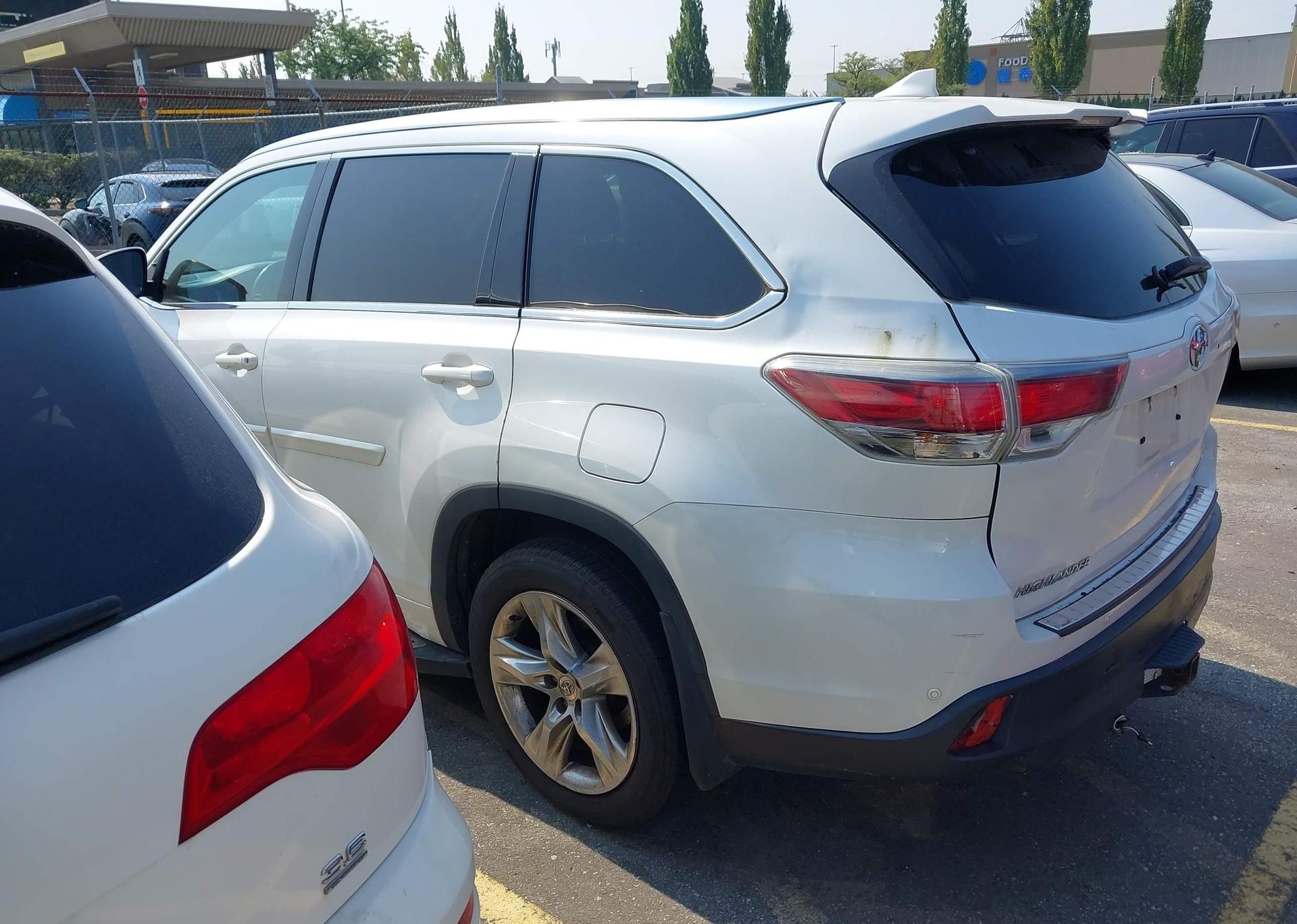 2015 TOYOTA HIGHLANDER LIMITED