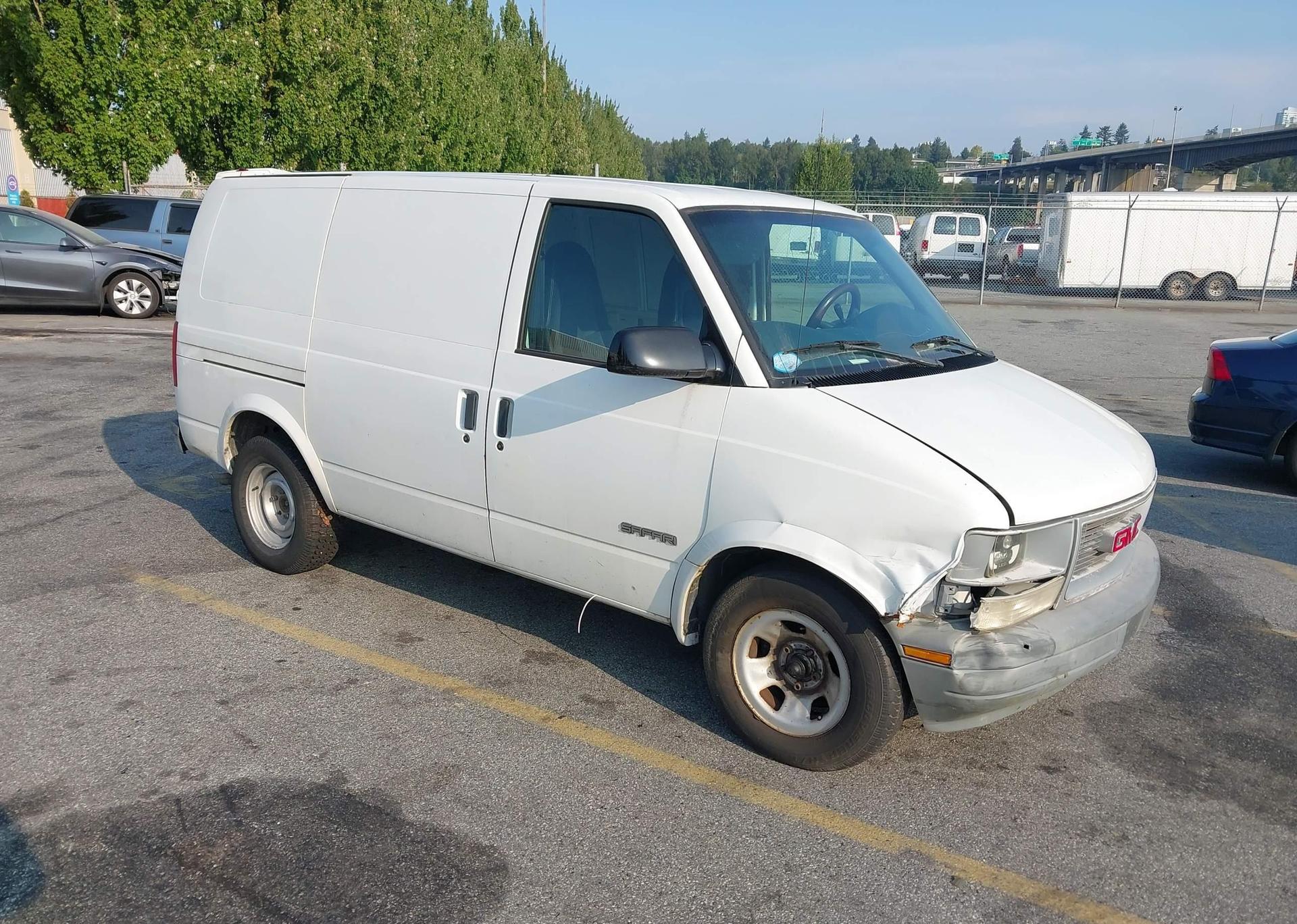 2000 GMC SAFARI XT