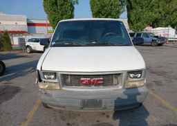 2000 GMC SAFARI XT