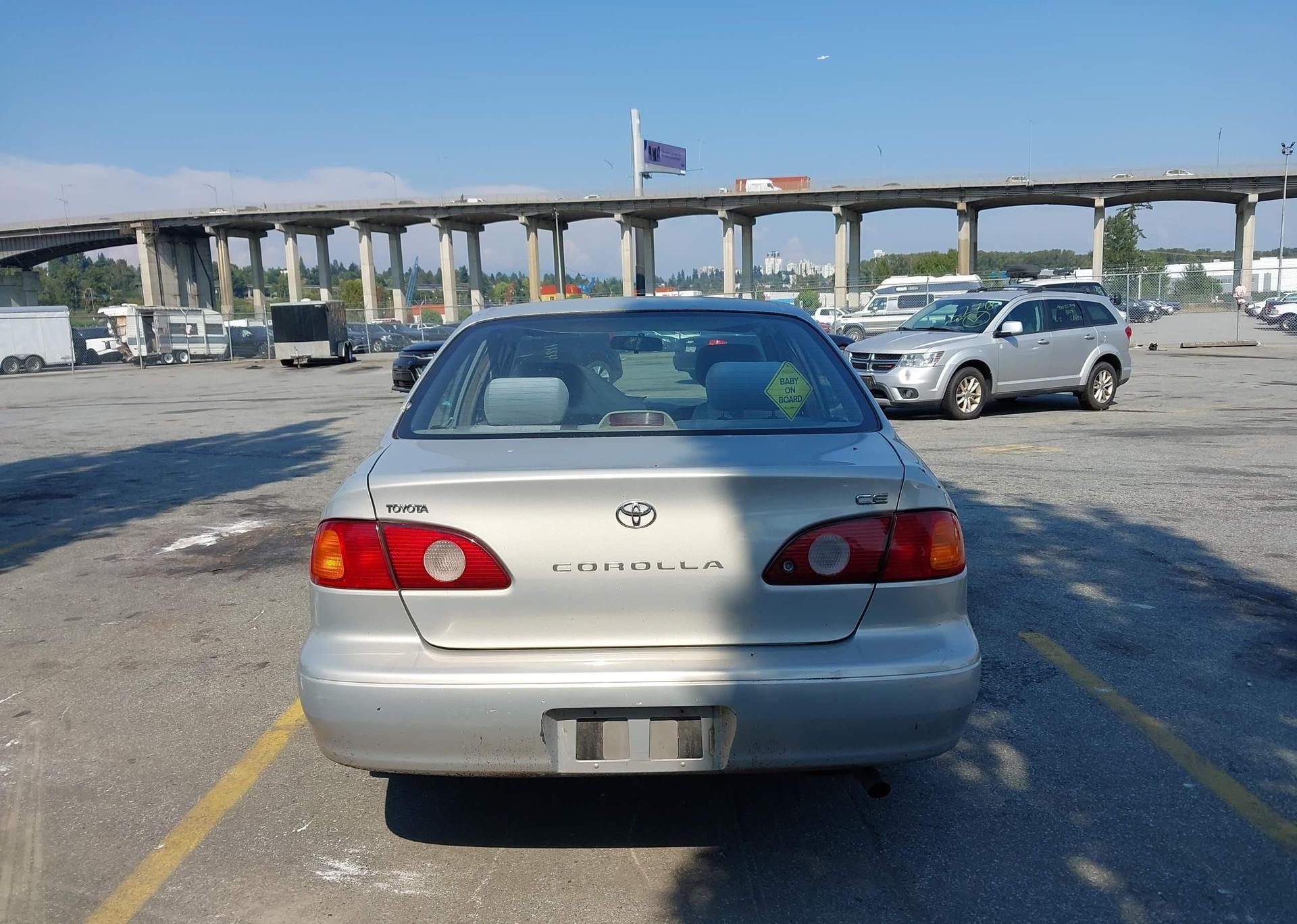 2002 TOYOTA COROLLA CE