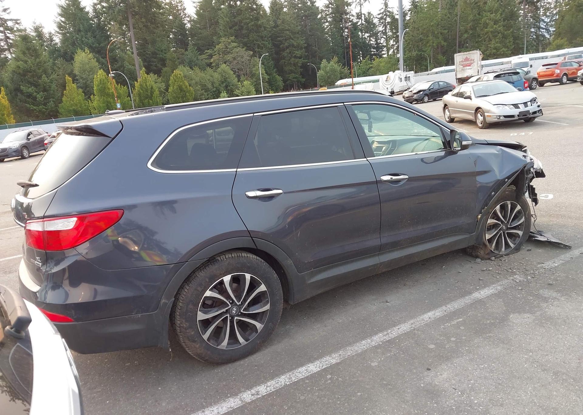 2016 HYUNDAI SANTA FE SE