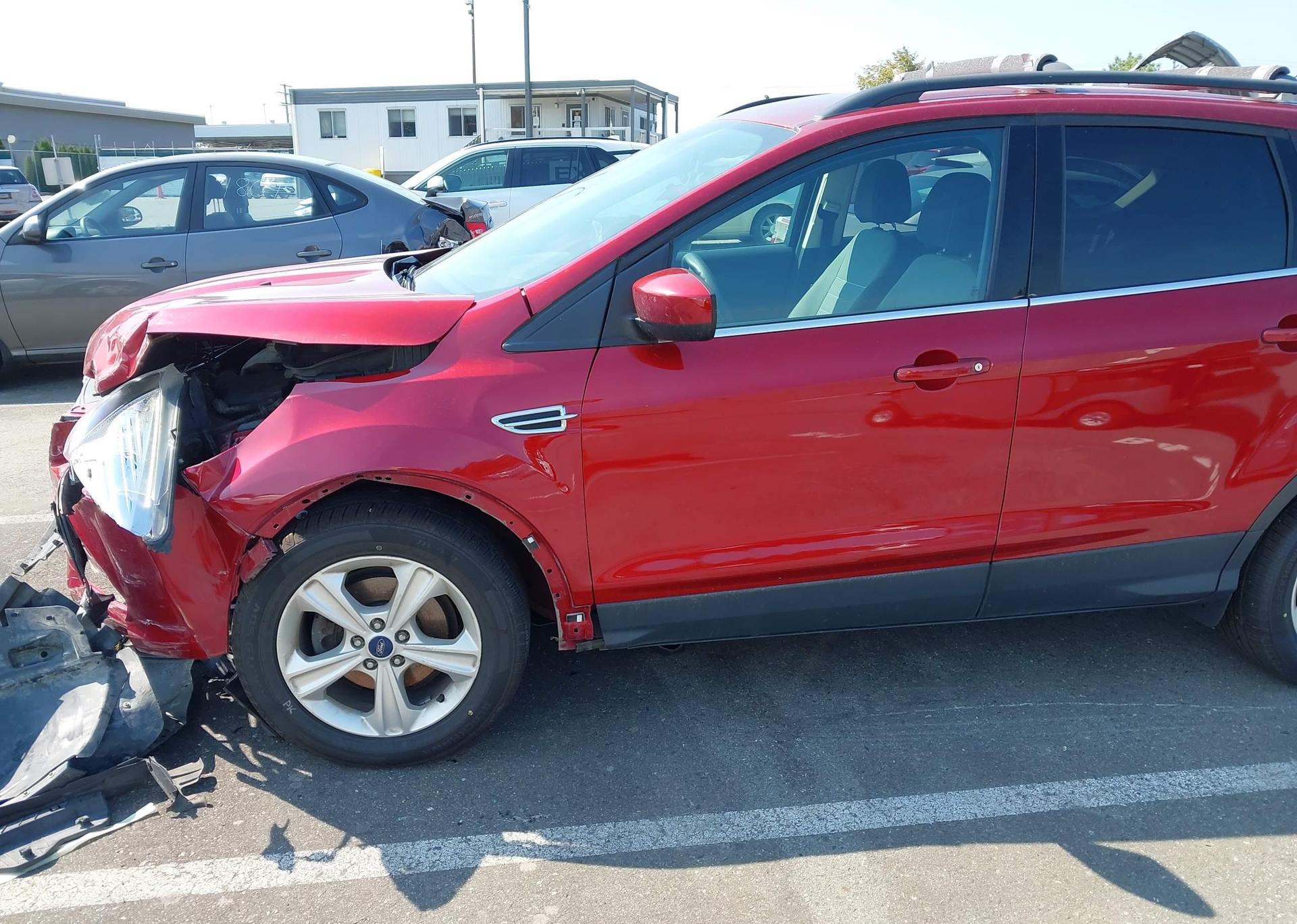 2015 FORD ESCAPE SE