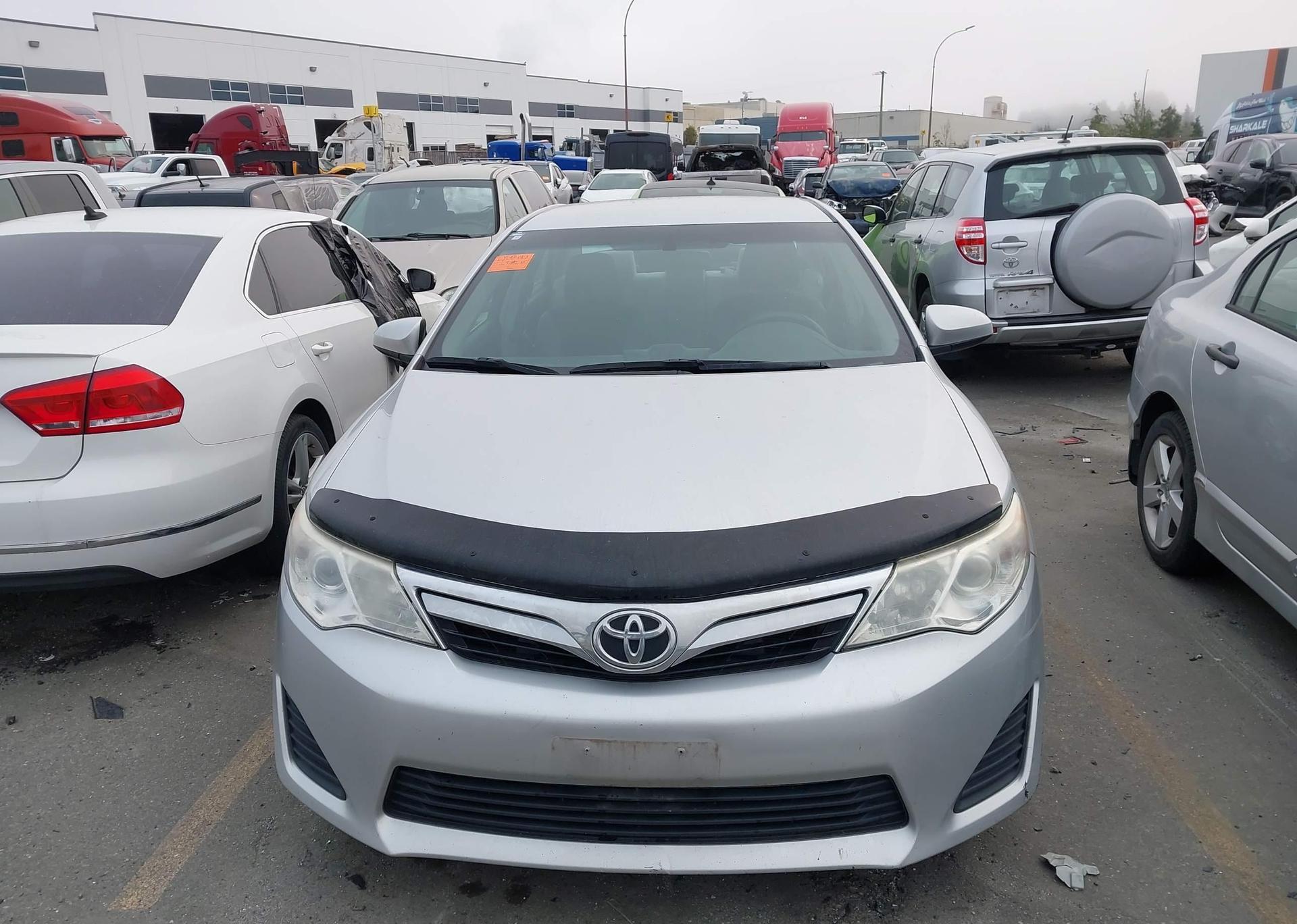 2014 TOYOTA CAMRY