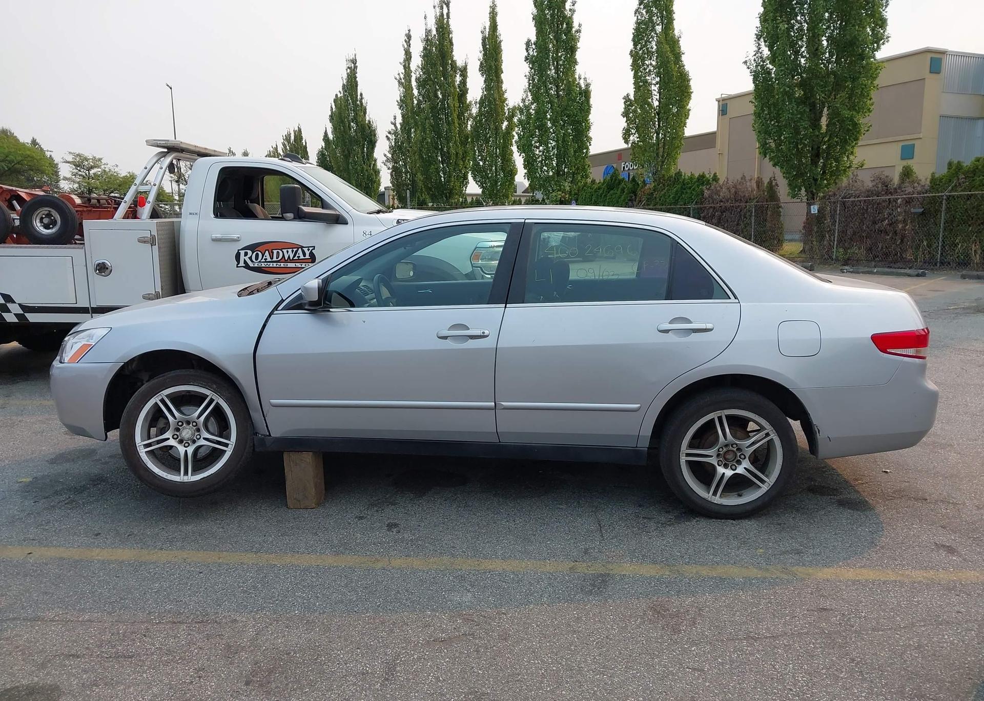 2004 HONDA ACCORD LX