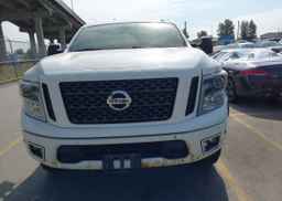 2017 NISSAN TITAN SV