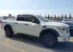 2017 NISSAN TITAN SV