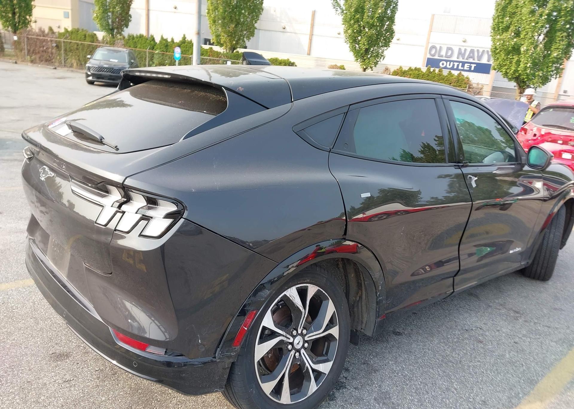 2022 FORD MUSTANG MACH-E PREMIUM