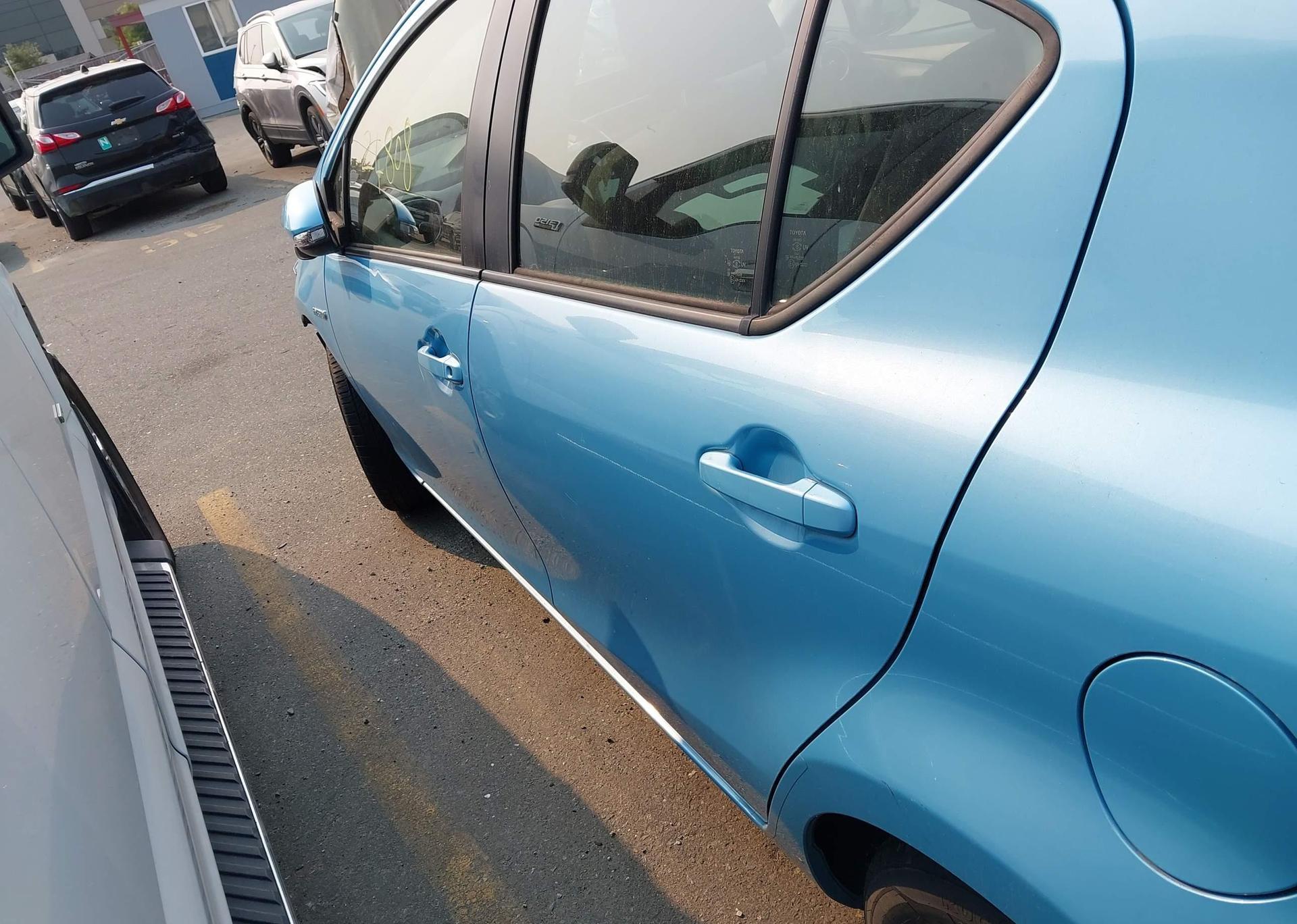 2016 TOYOTA PRIUS