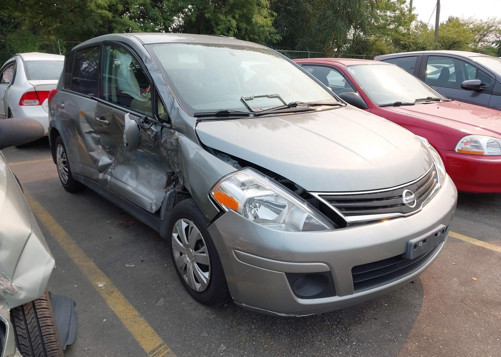 2010 NISSAN VERSA S