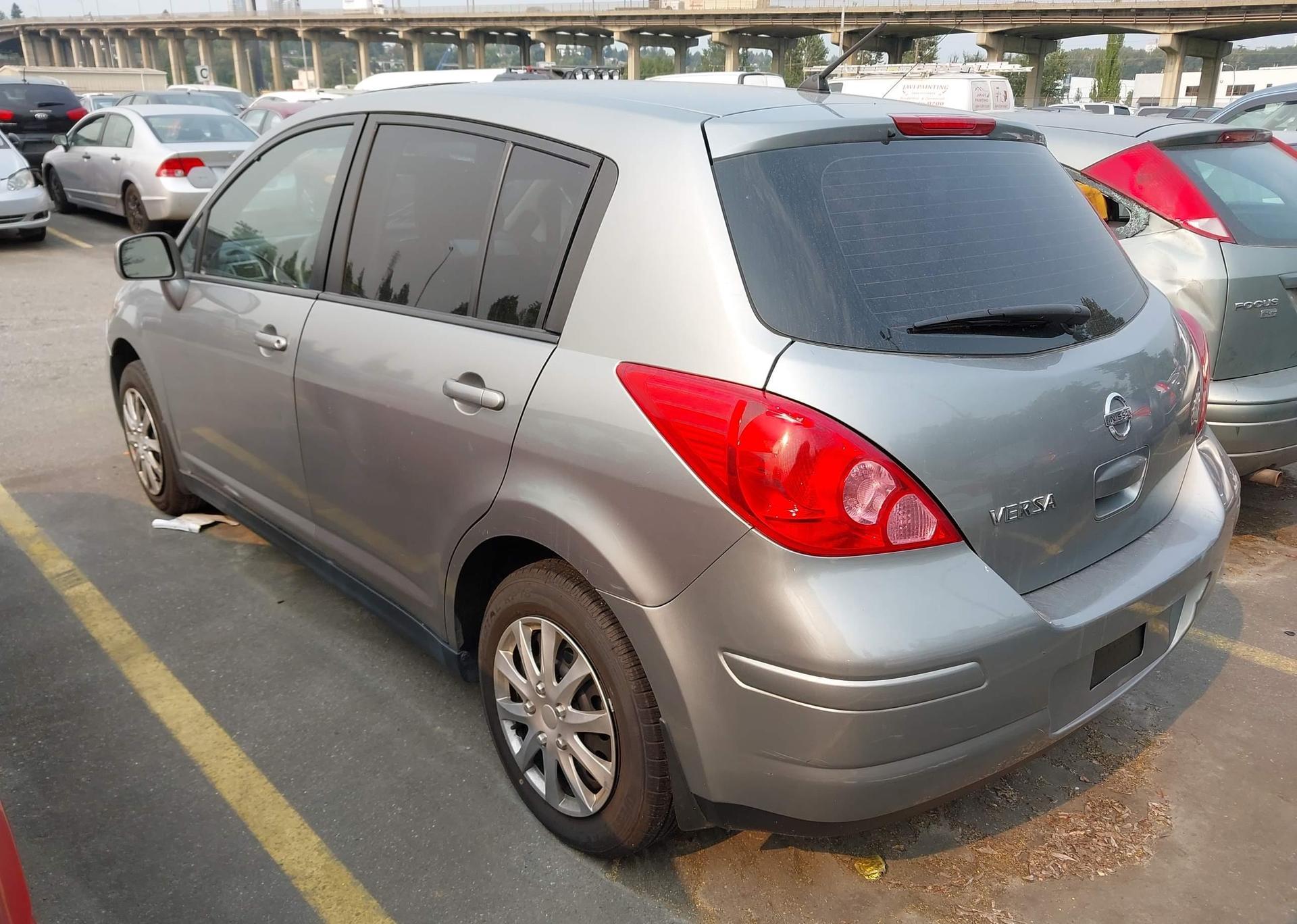 2010 NISSAN VERSA S