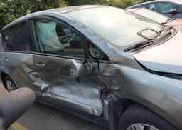 2010 NISSAN VERSA S