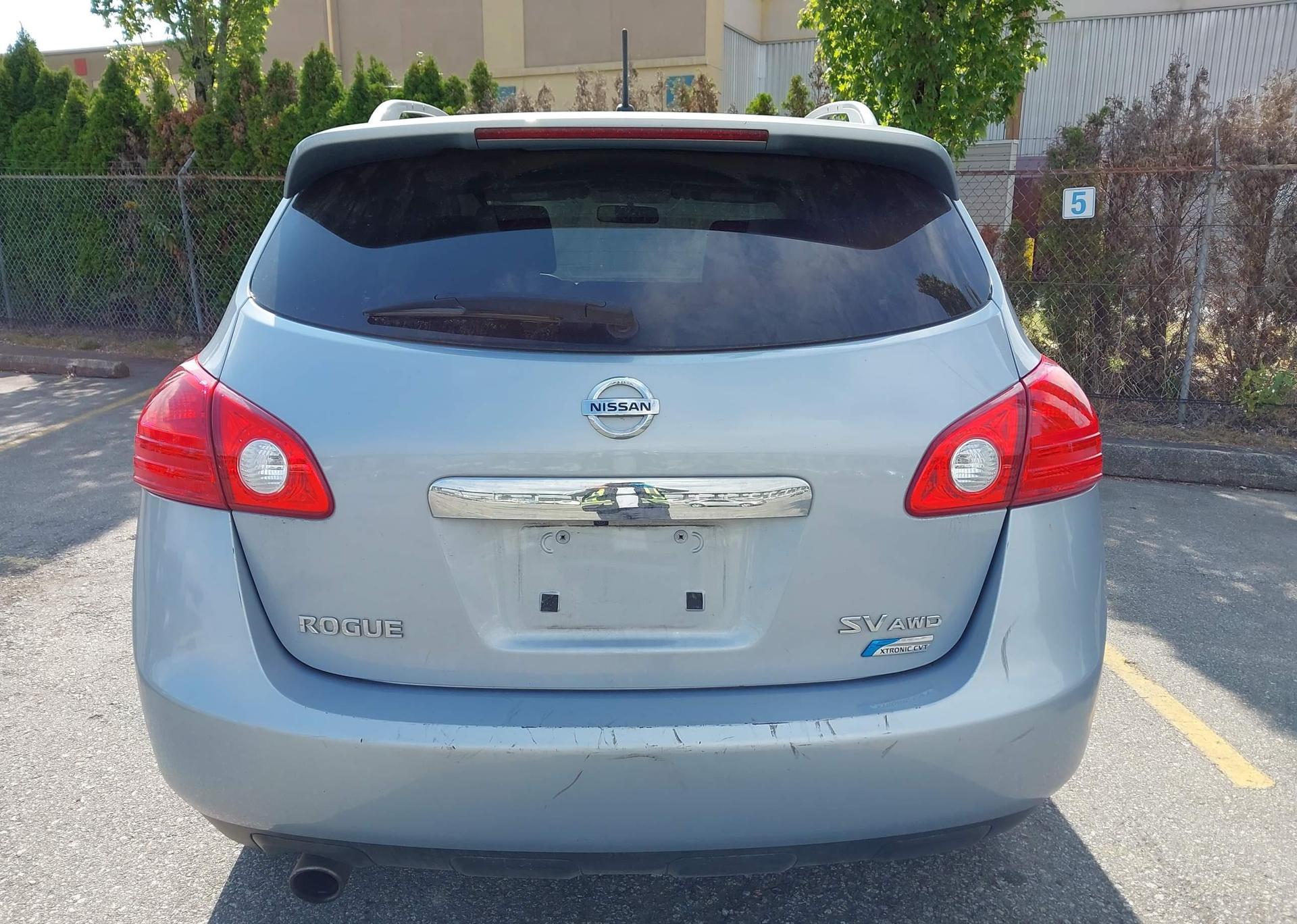 2011 NISSAN ROGUE