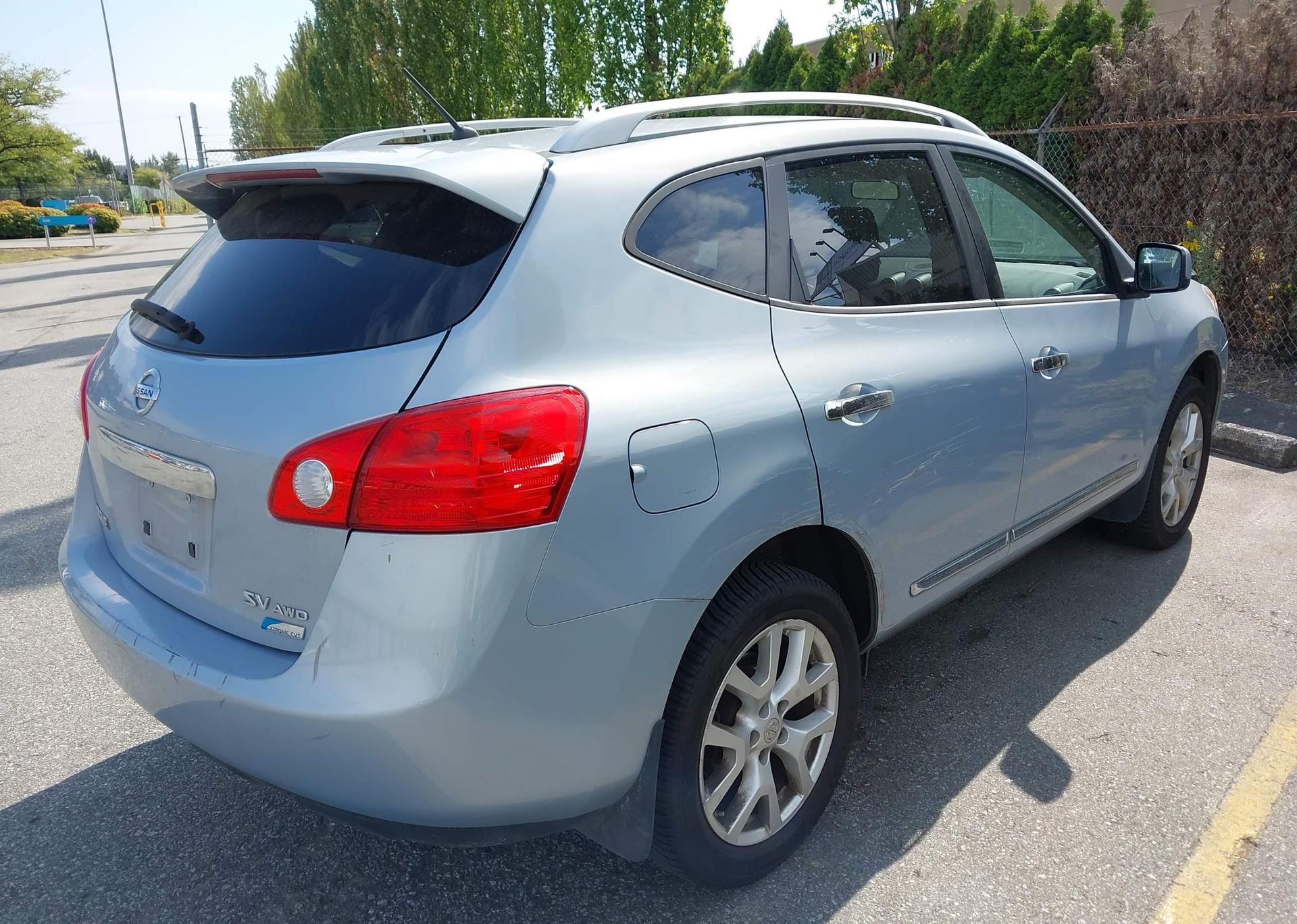 2011 NISSAN ROGUE