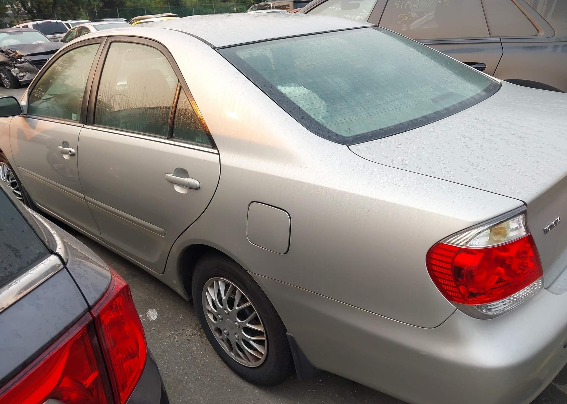 2005 TOYOTA CAMRY LE