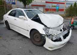 2004 TOYOTA CROWN XLE