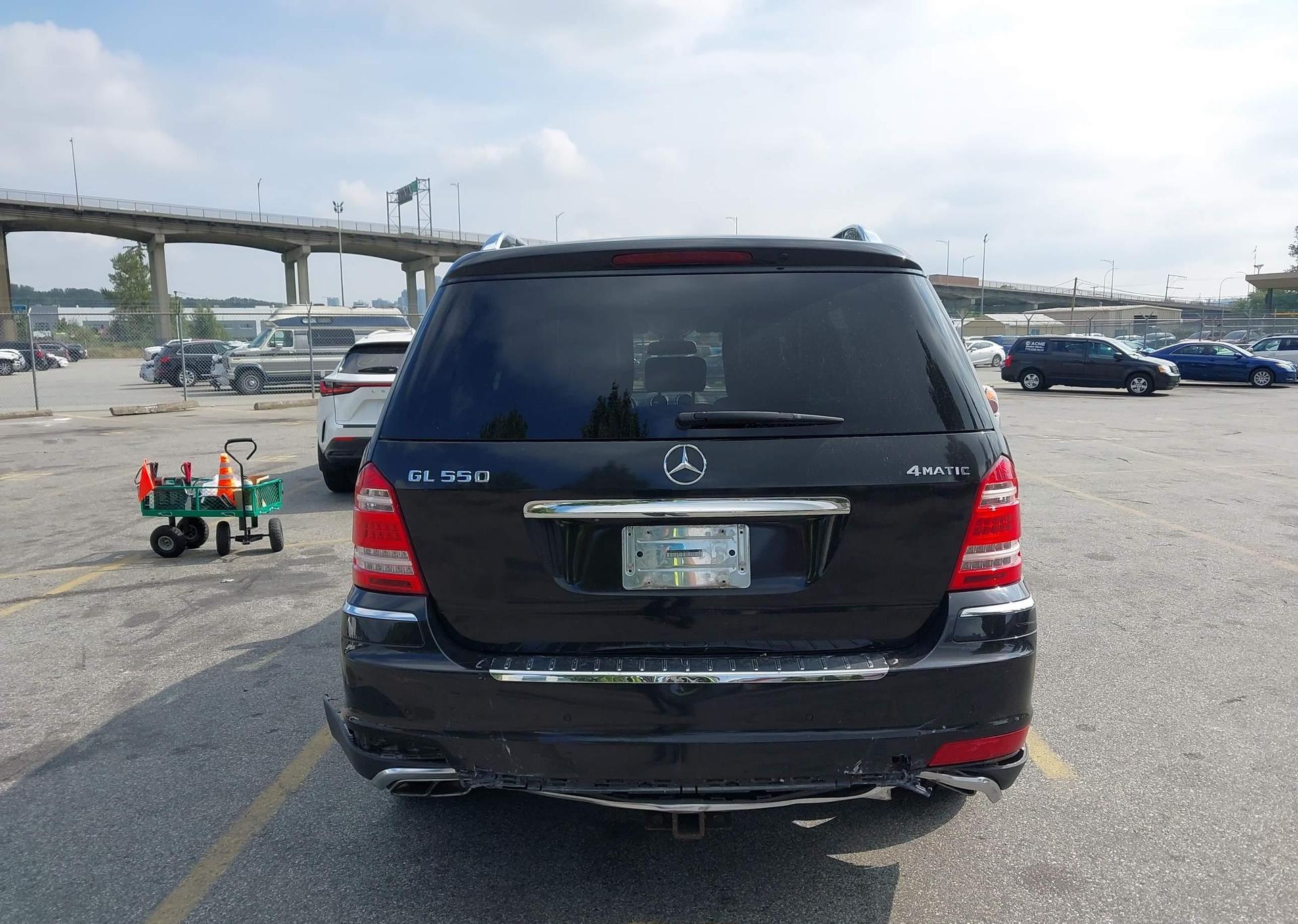 2011 MERCEDES-BENZ GL 550 4MATIC