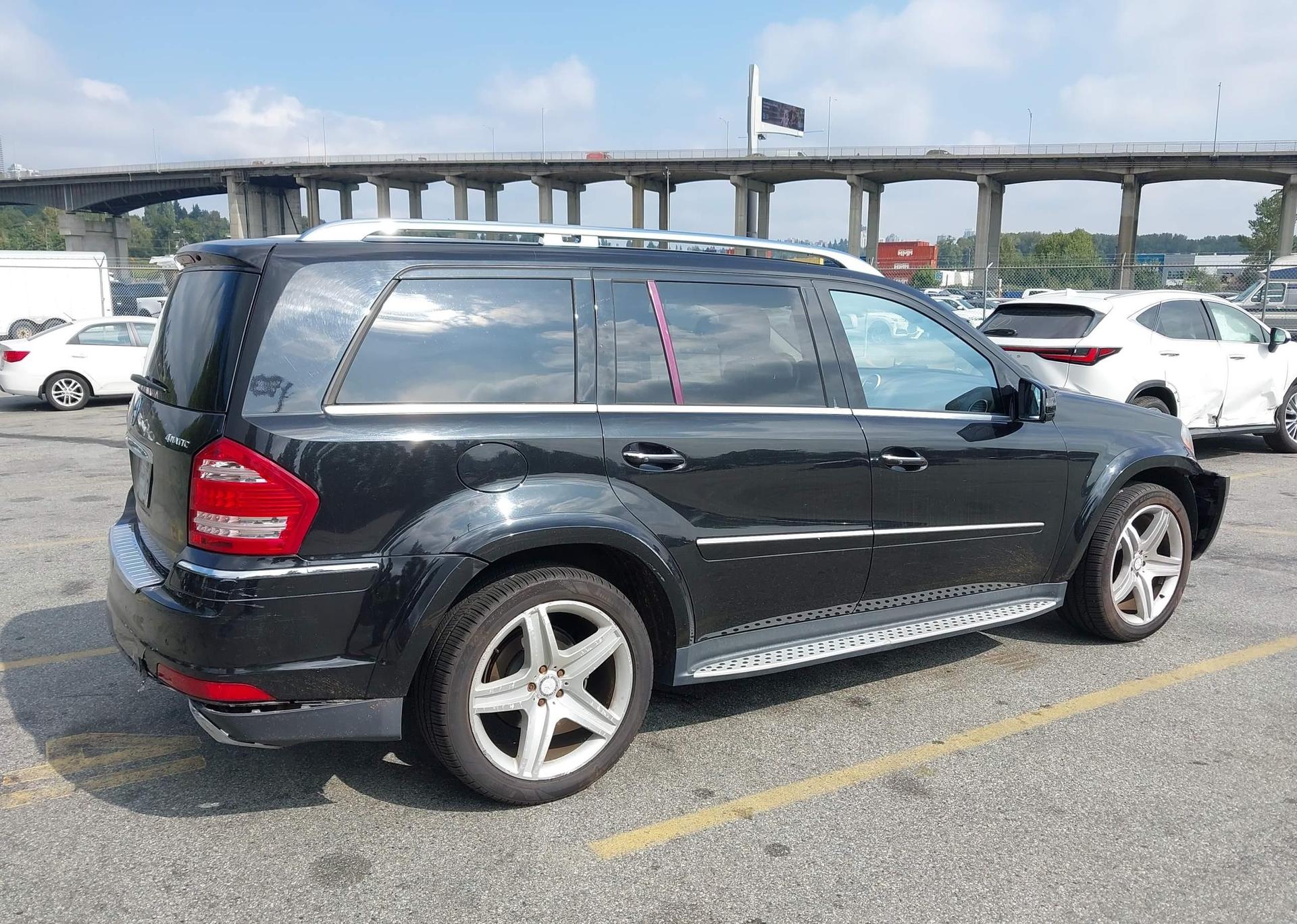 2011 MERCEDES-BENZ GL 550 4MATIC