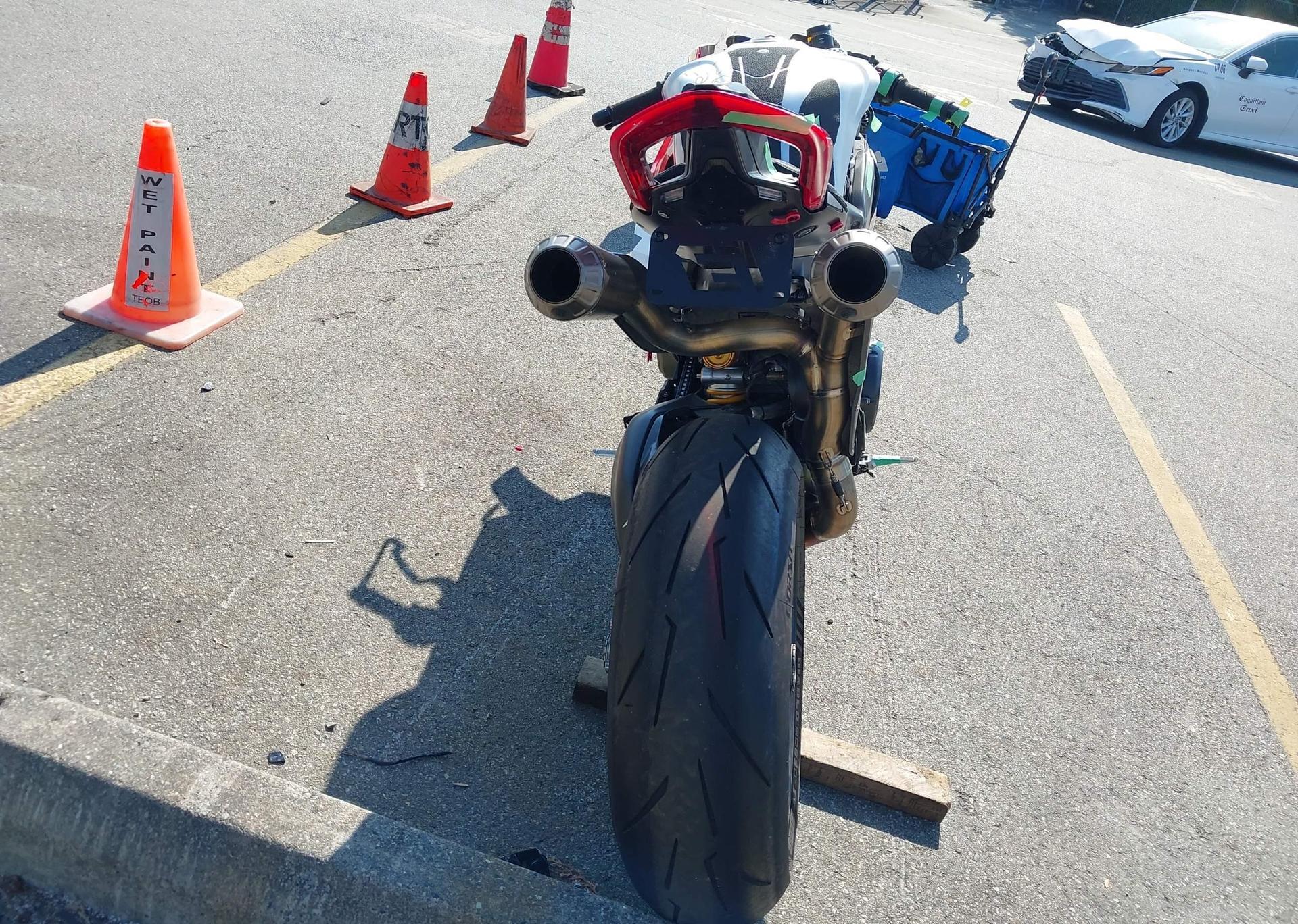 2023 DUCATI PANIGALE V4 R