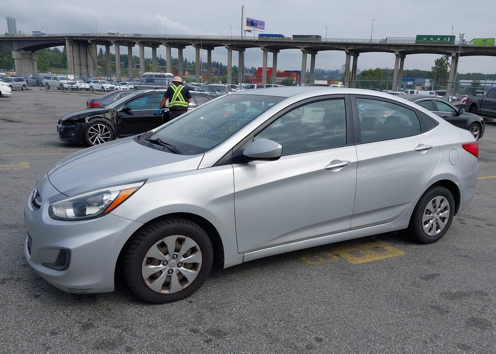 2015 HYUNDAI ACCENT GLS