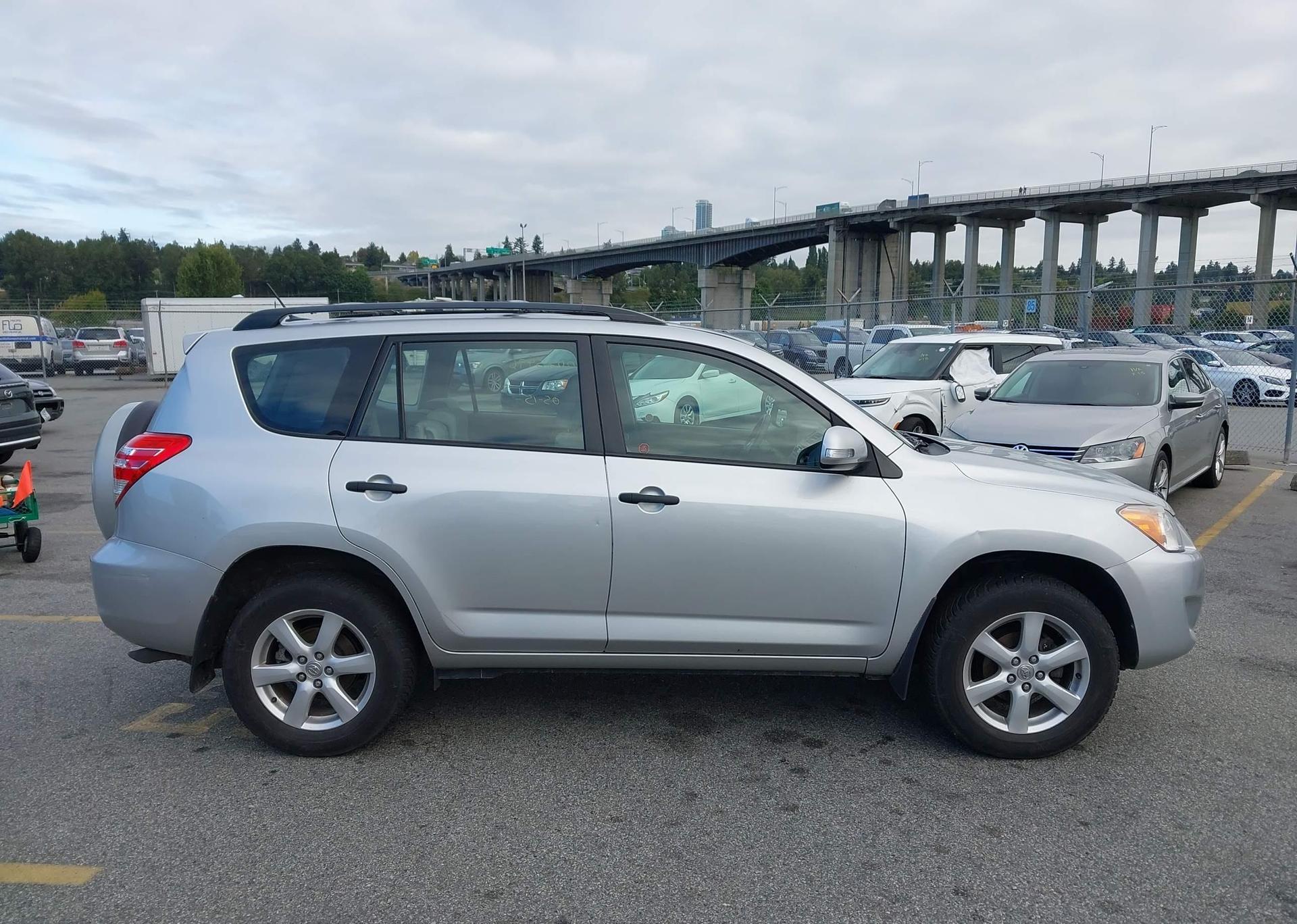 2010 TOYOTA RAV4