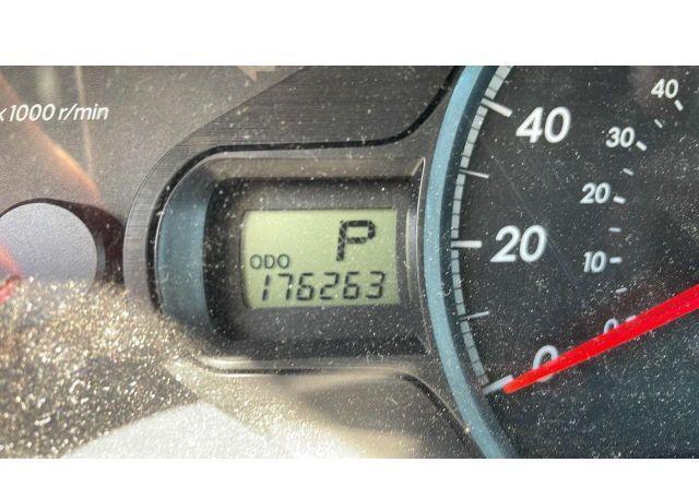 2013 TOYOTA SIENNA LE