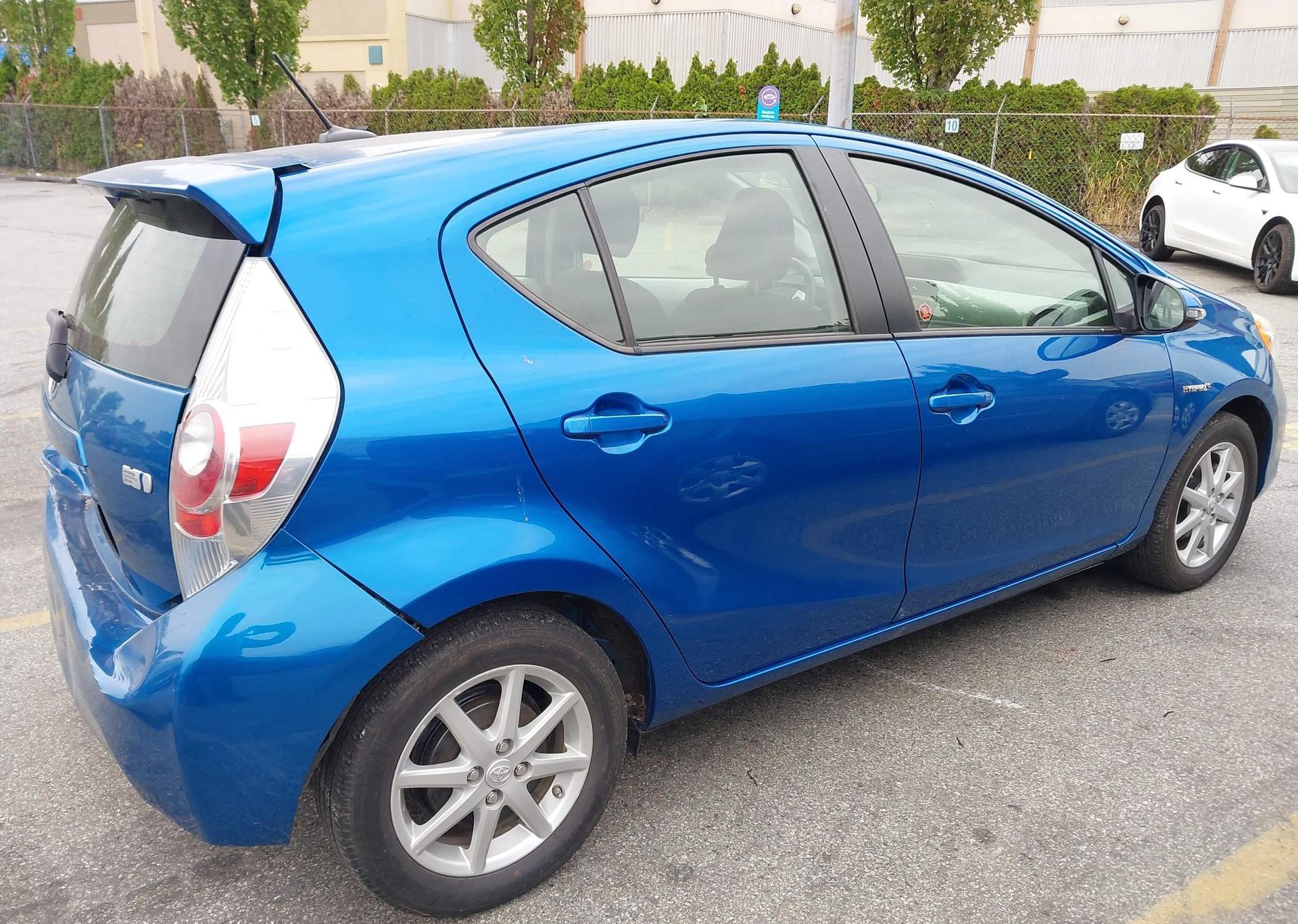 2012 TOYOTA PRIUS