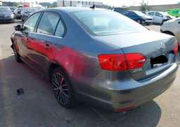 2013 VOLKSWAGEN JETTA TDI