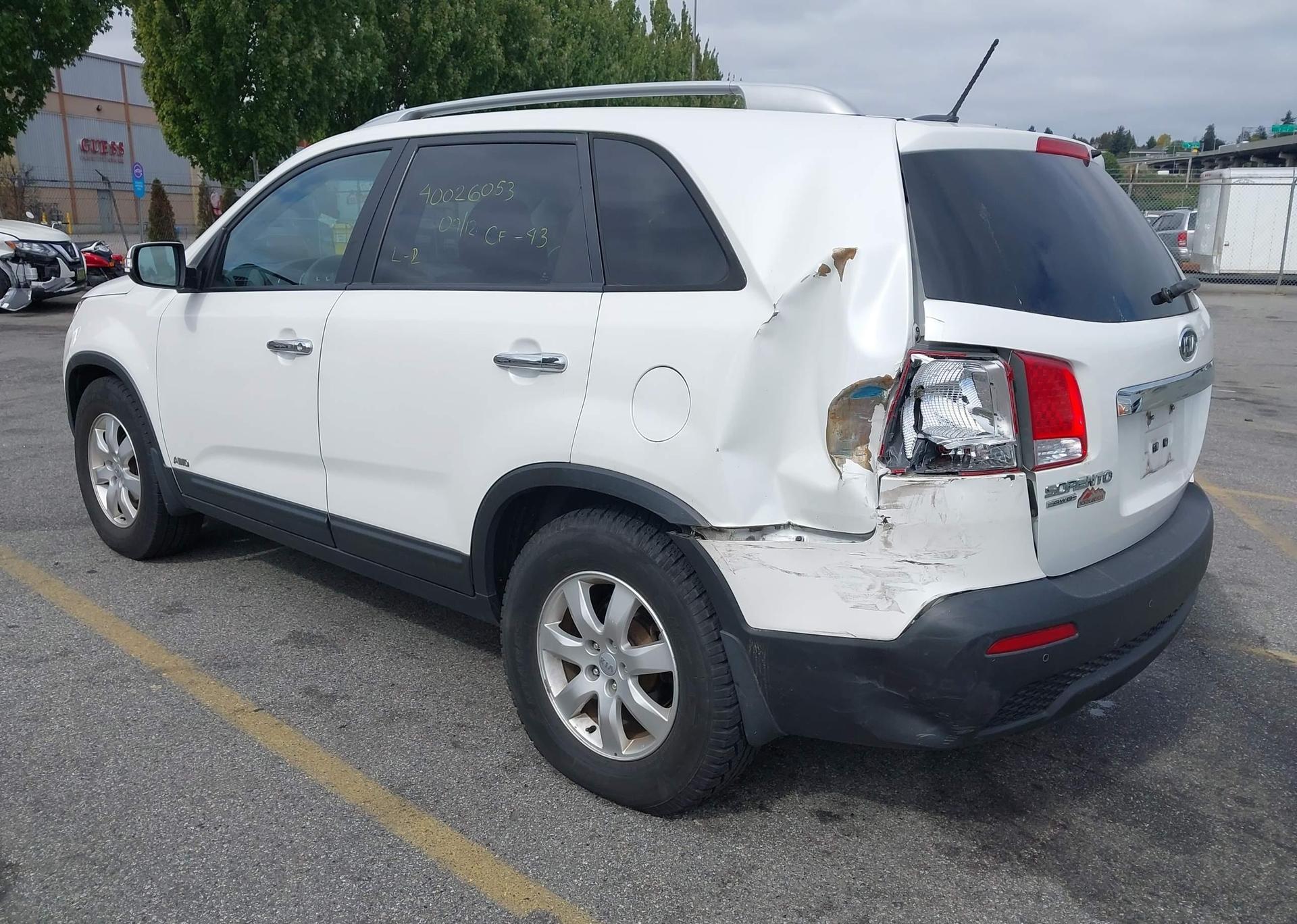 2012 KIA SORENTO LX