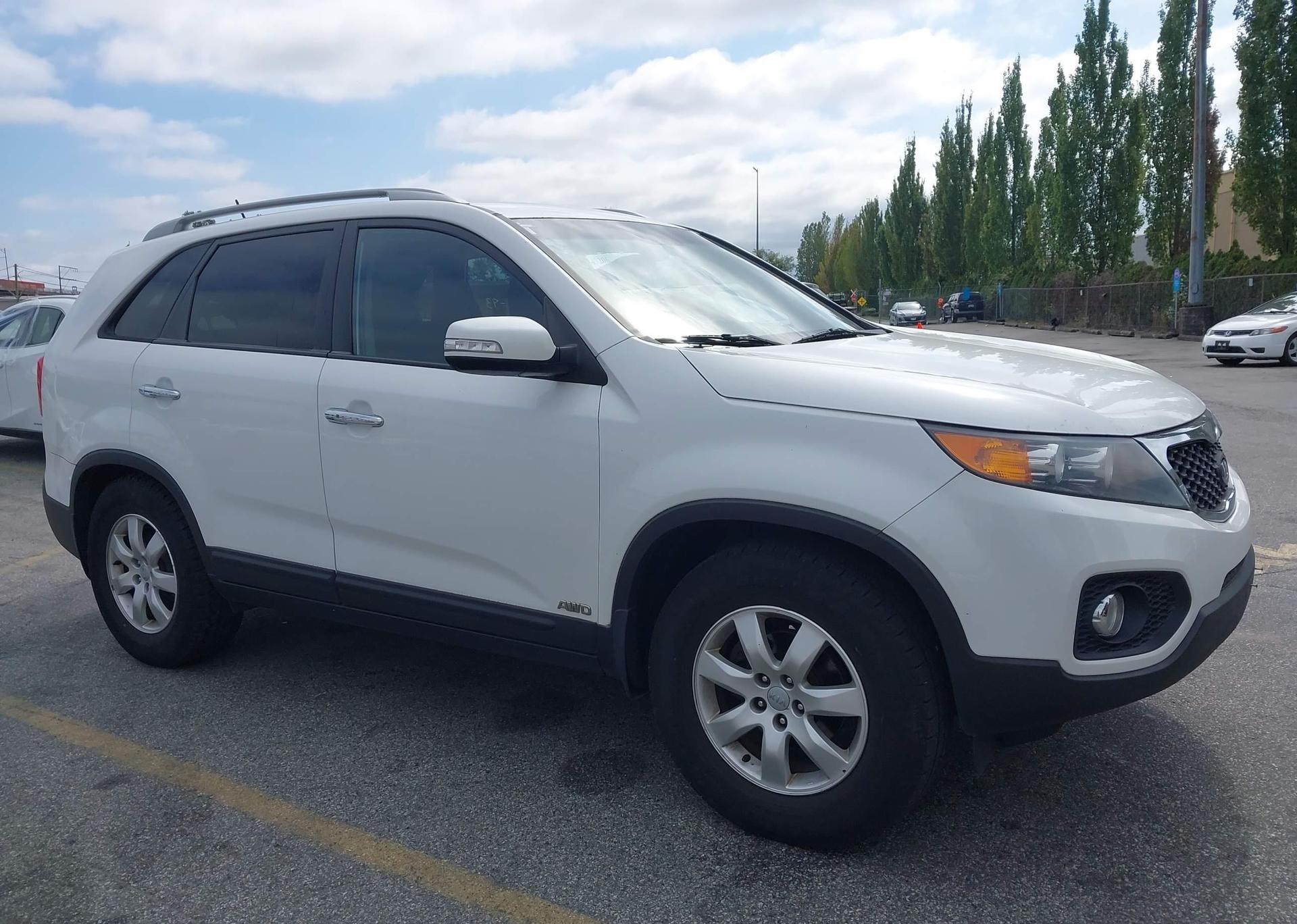 2012 KIA SORENTO LX