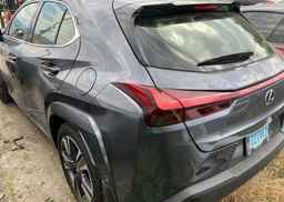 2025 LEXUS UX 300H
