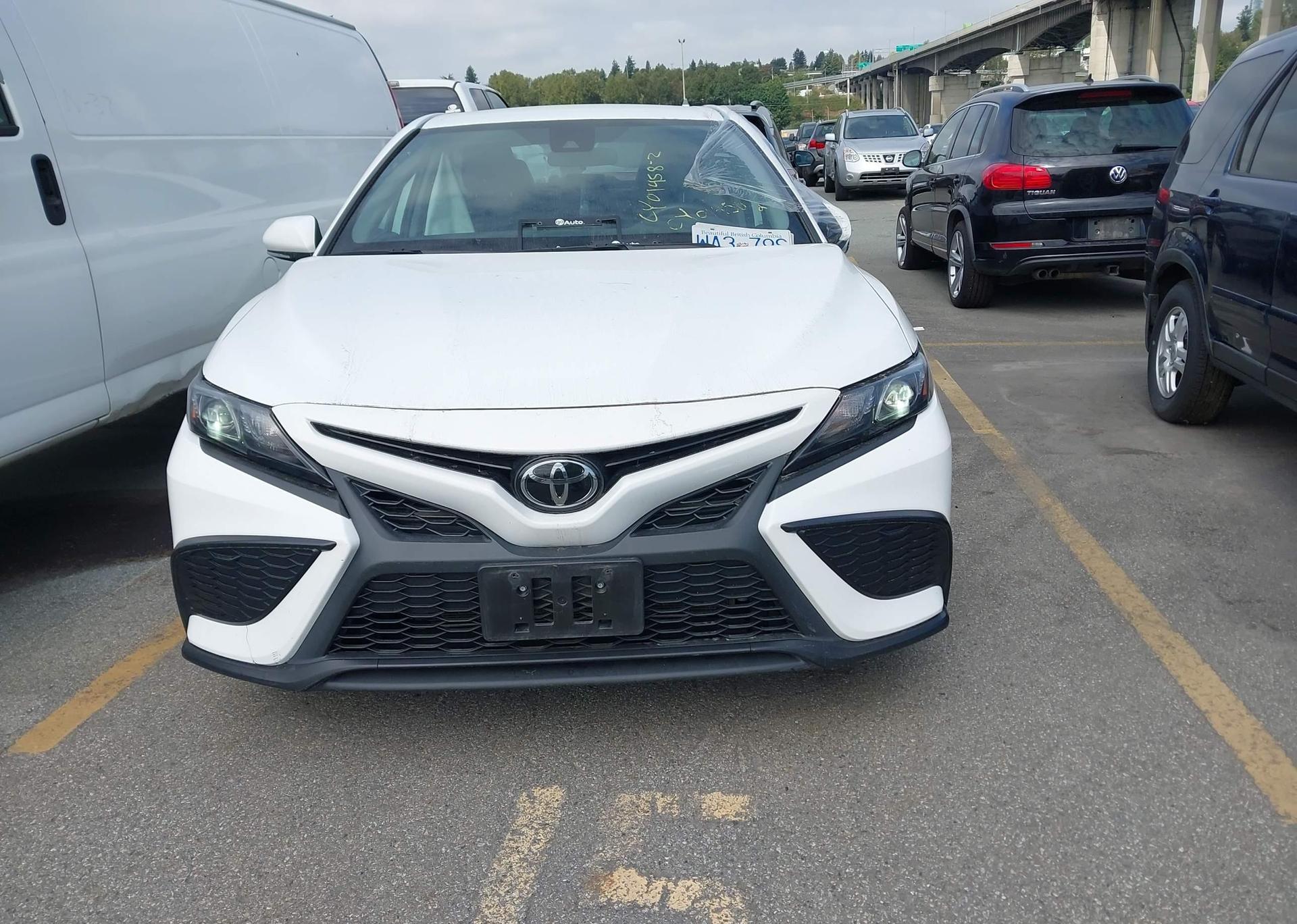 2022 TOYOTA CAMRY SE