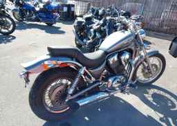 2009 SUZUKI VS1400