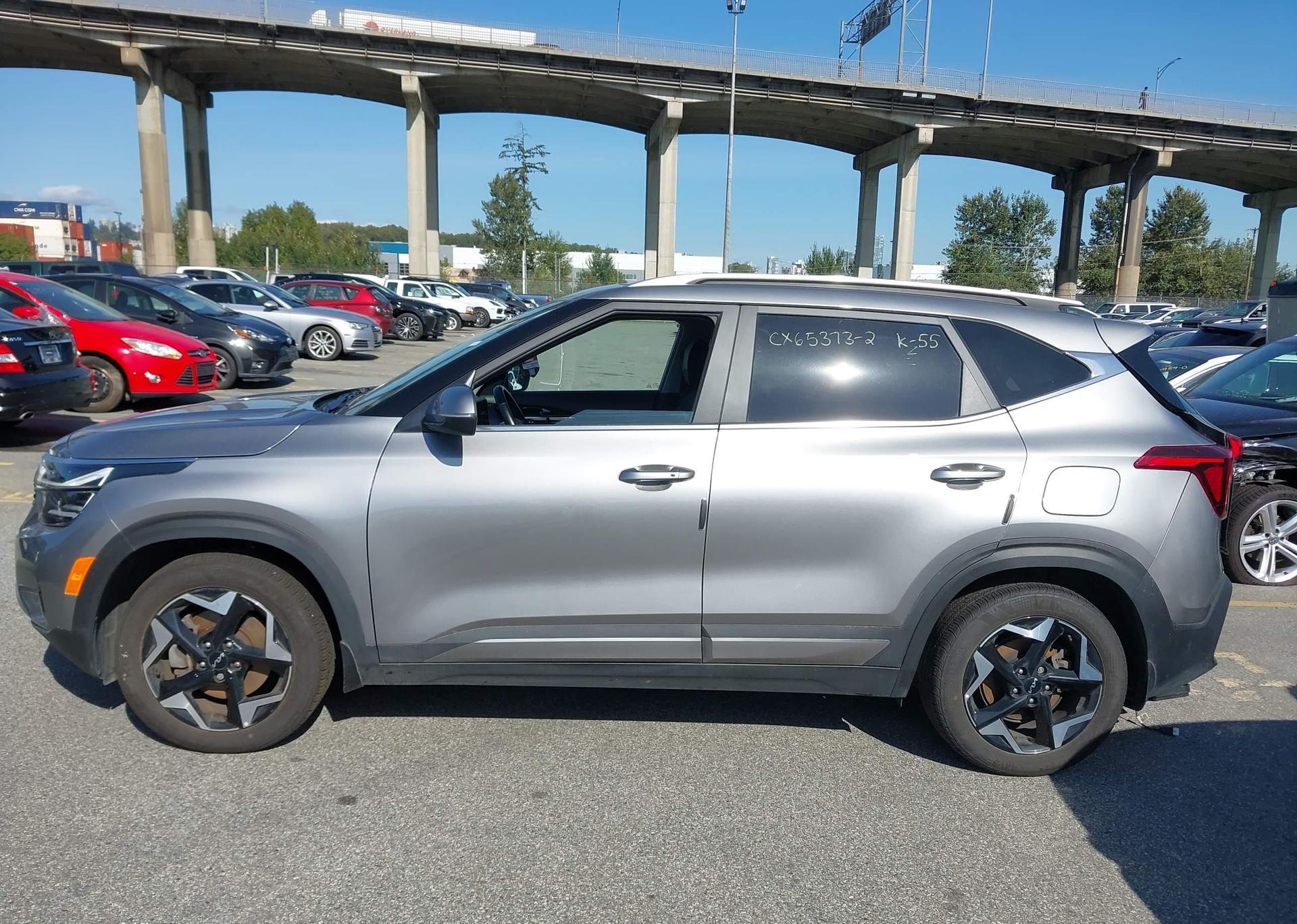 2024 KIA SELTOS EX