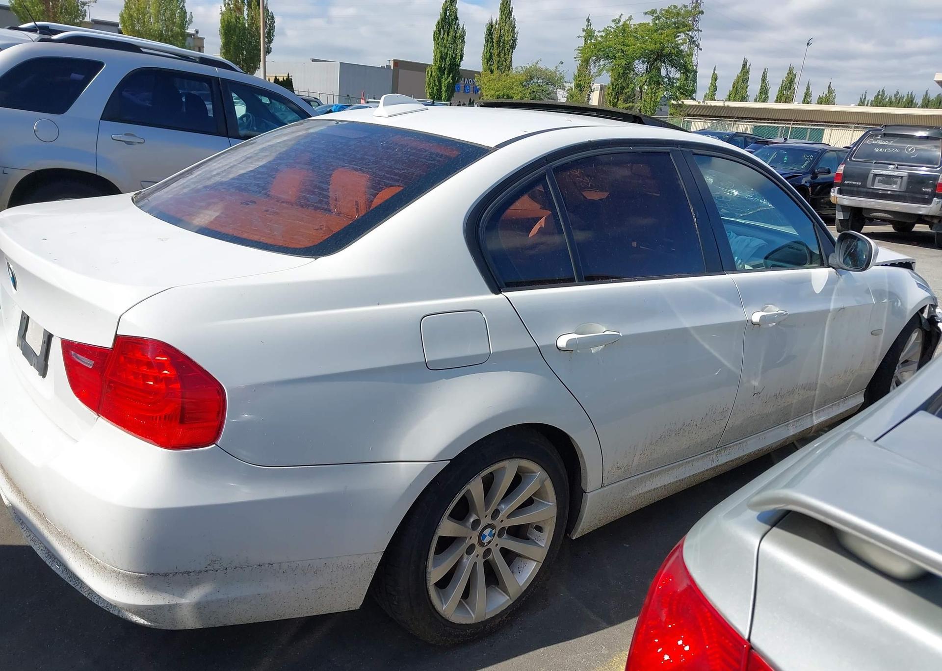 2011 BMW 323 I