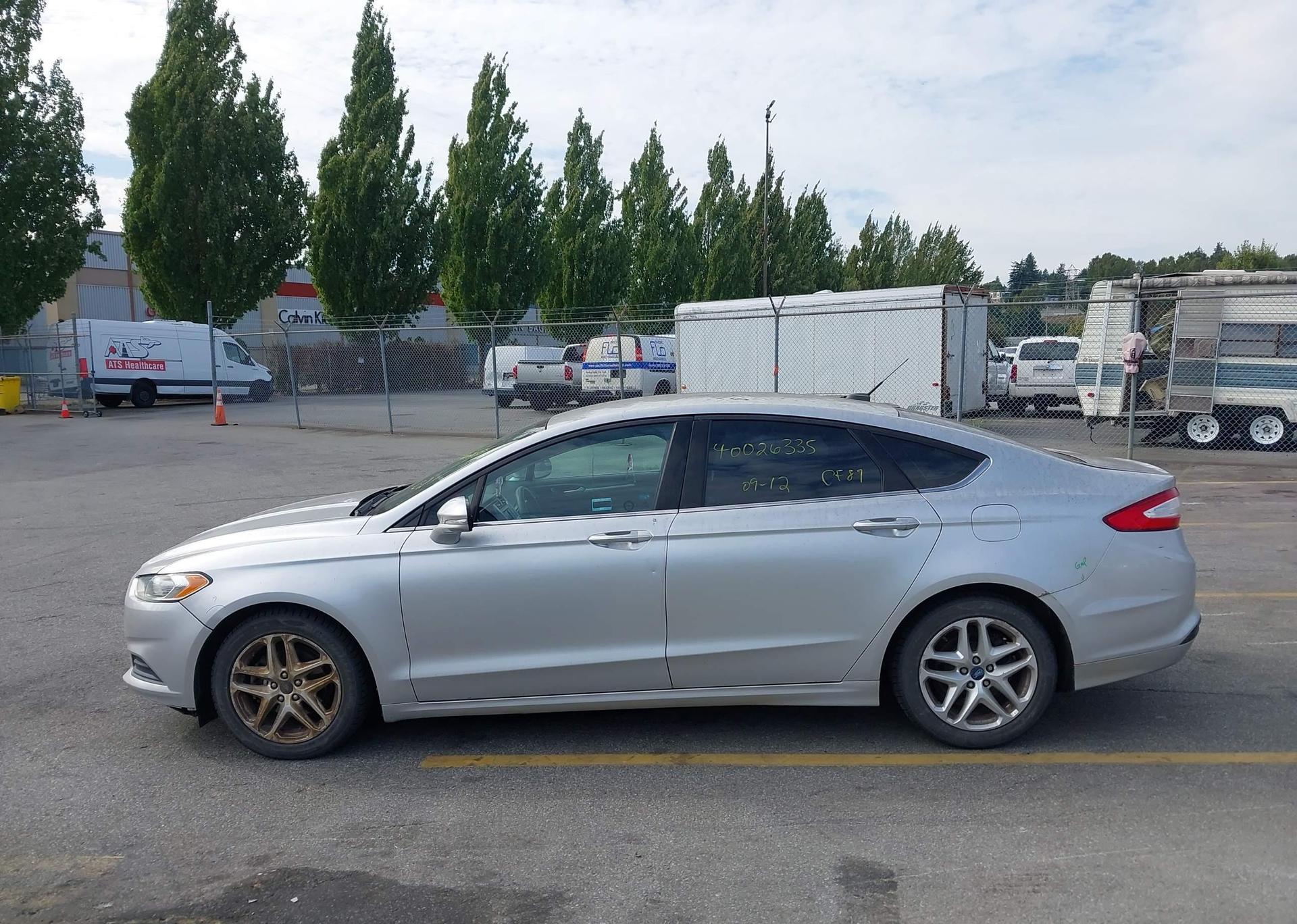 2013 FORD FUSION SE