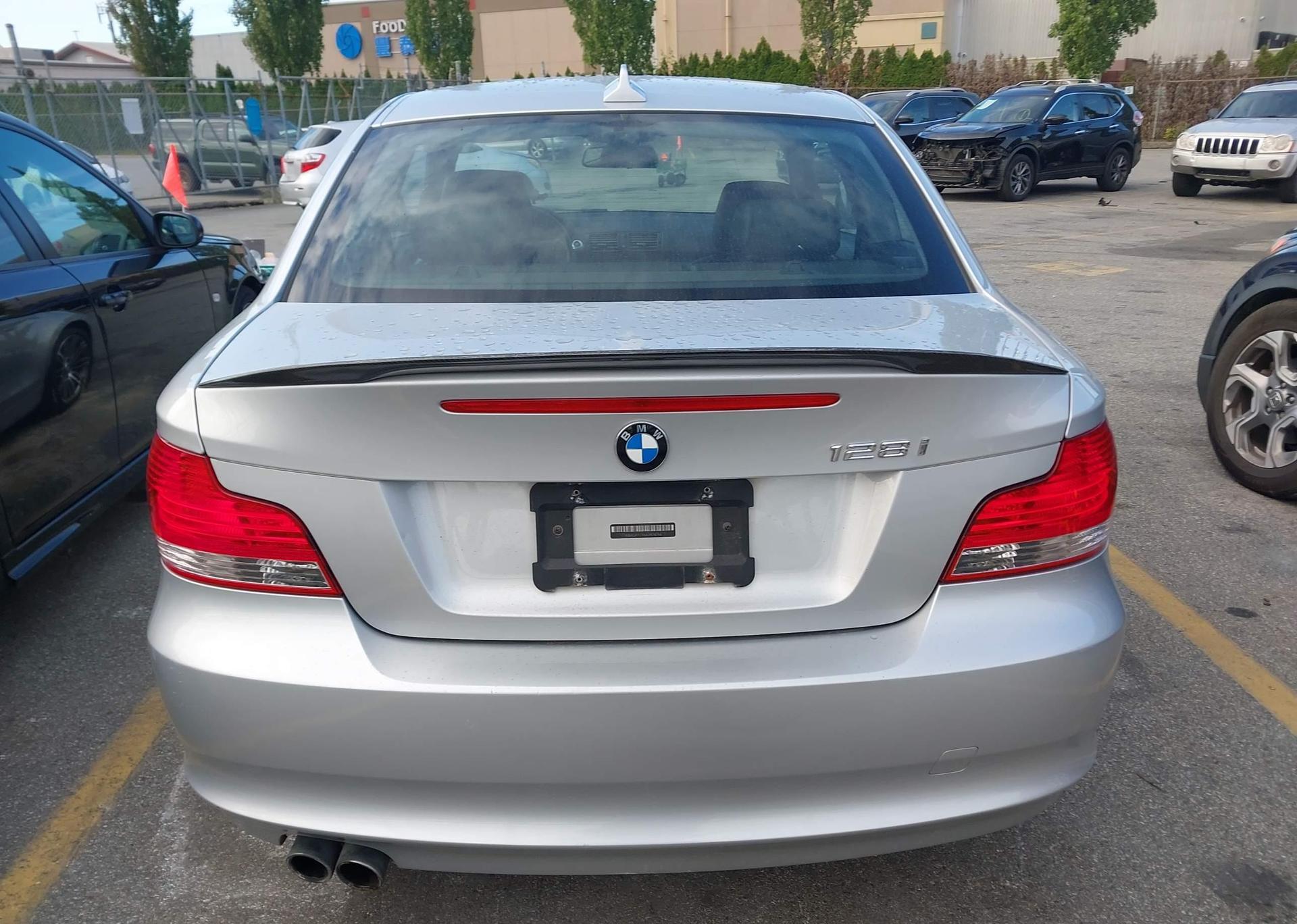 2010 BMW 128I