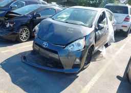 2014 TOYOTA Prius c
