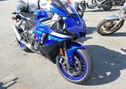 2024 YAMAHA YZFR1