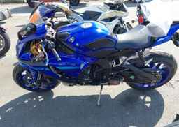 2024 YAMAHA YZFR1