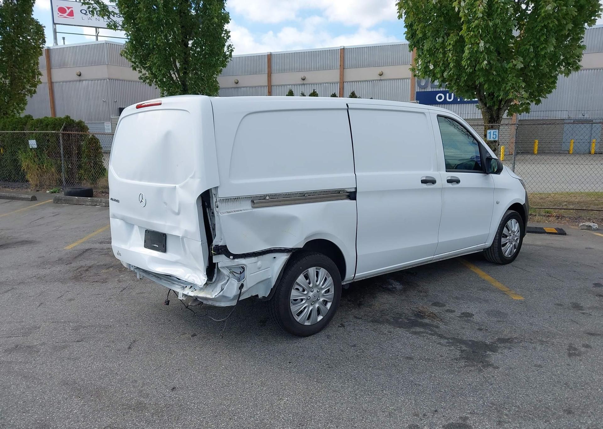 2018 MERCEDES-BENZ METRIS