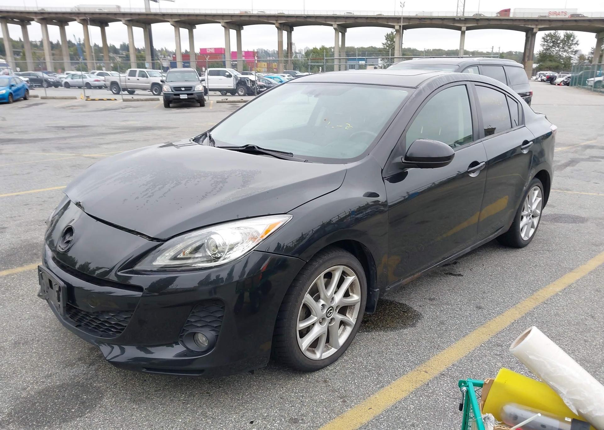 2013 MAZDA 3 S