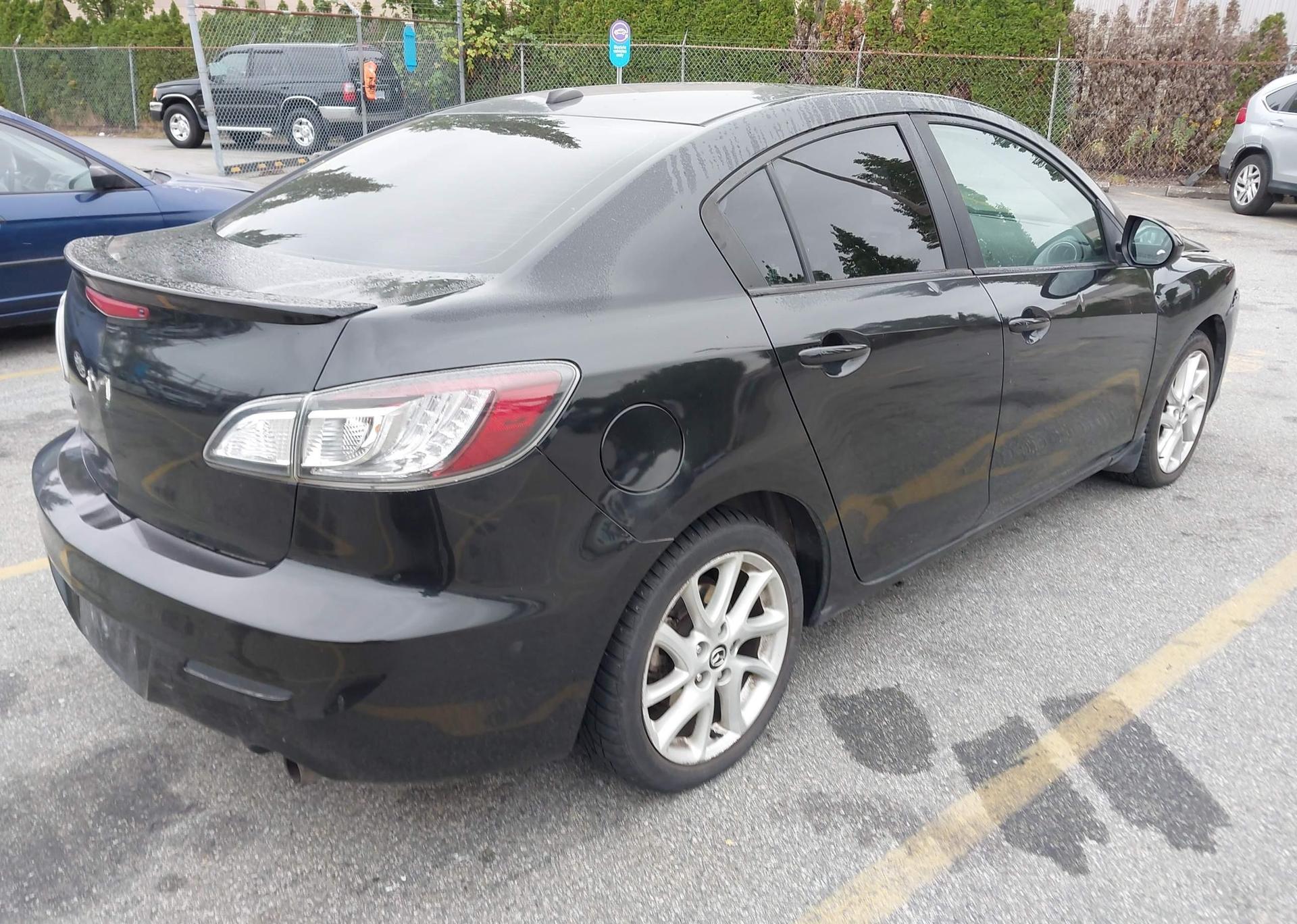 2013 MAZDA 3 S