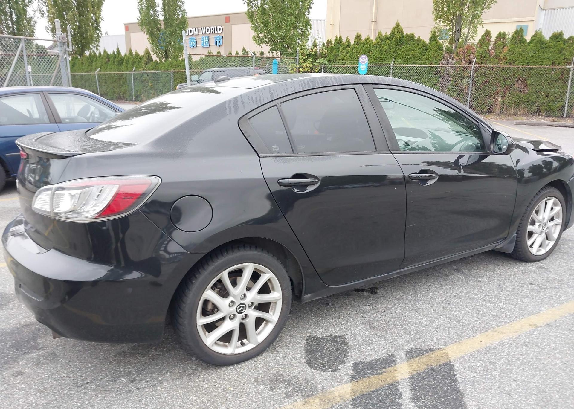 2013 MAZDA 3 S