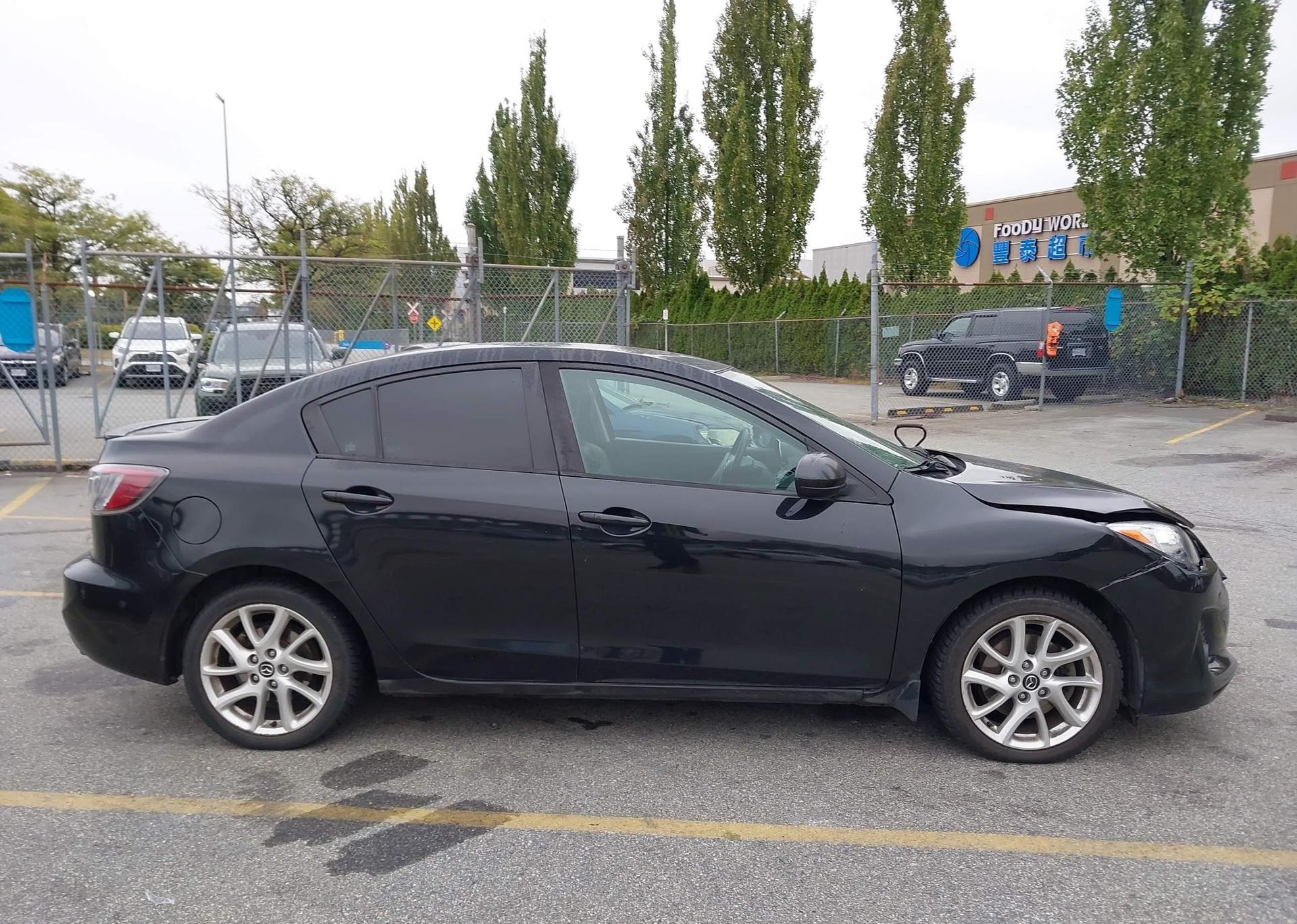 2013 MAZDA 3 S