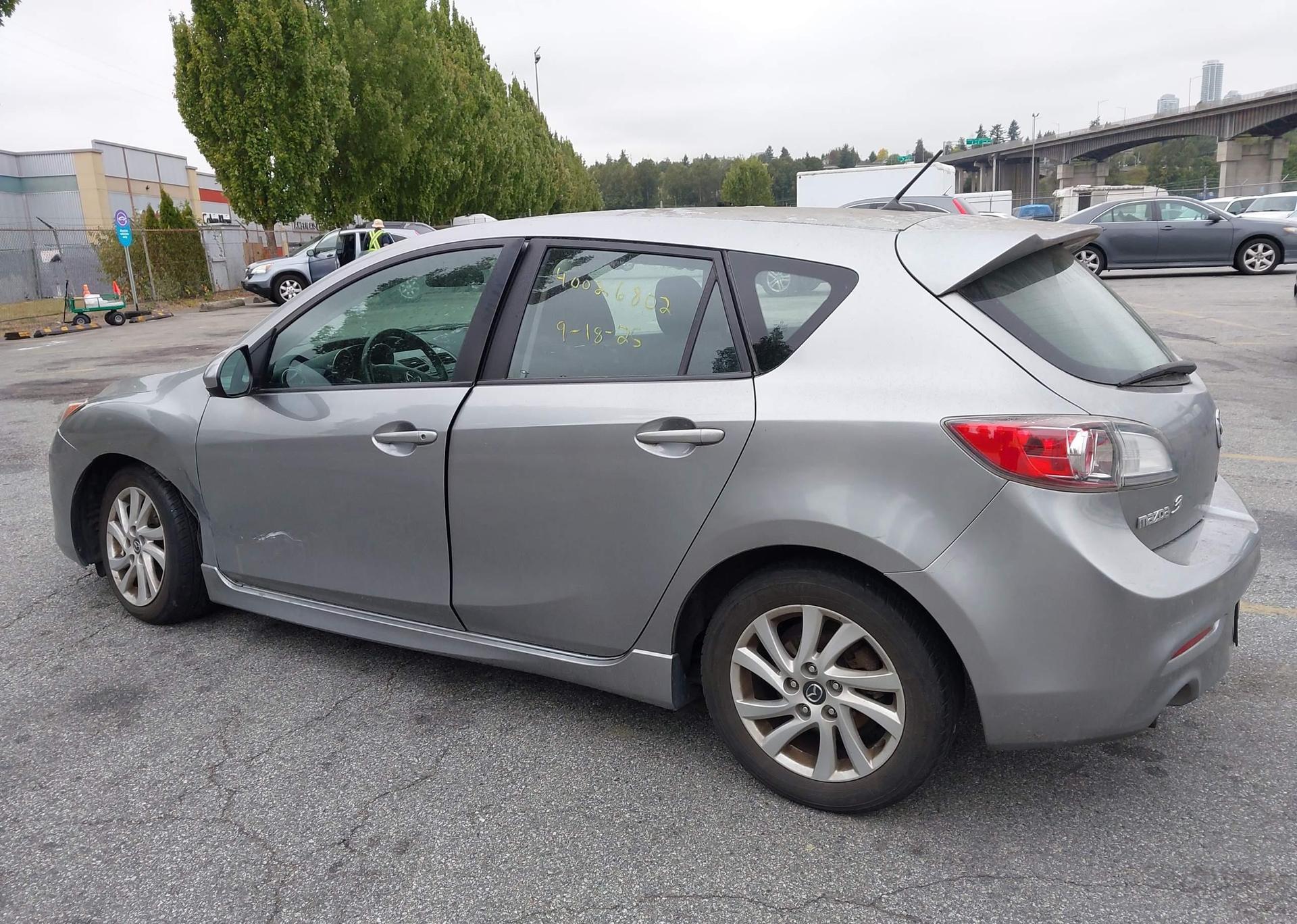 2013 MAZDA 3 I